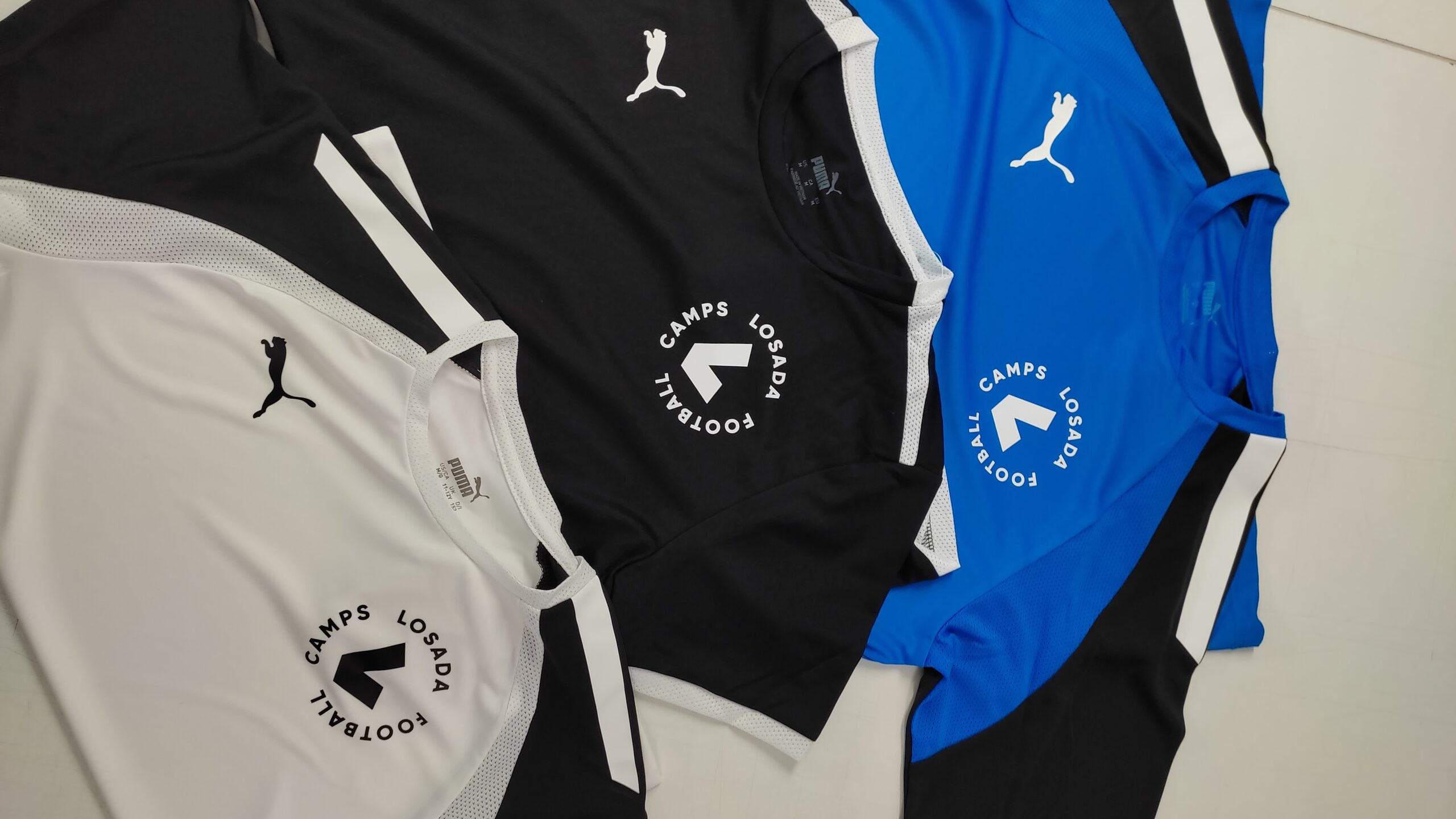 Cómo cuidar la ropa estampada para que dure más.